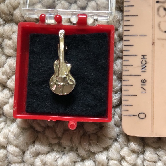 gold tone guitar pin - Picture 3 of 9